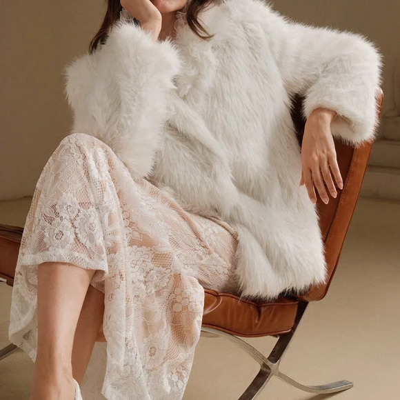 Beige Casual Women's Furry Lapel Long Sleeve Fluffy Loose Fit Coat - Picture 4 of 7